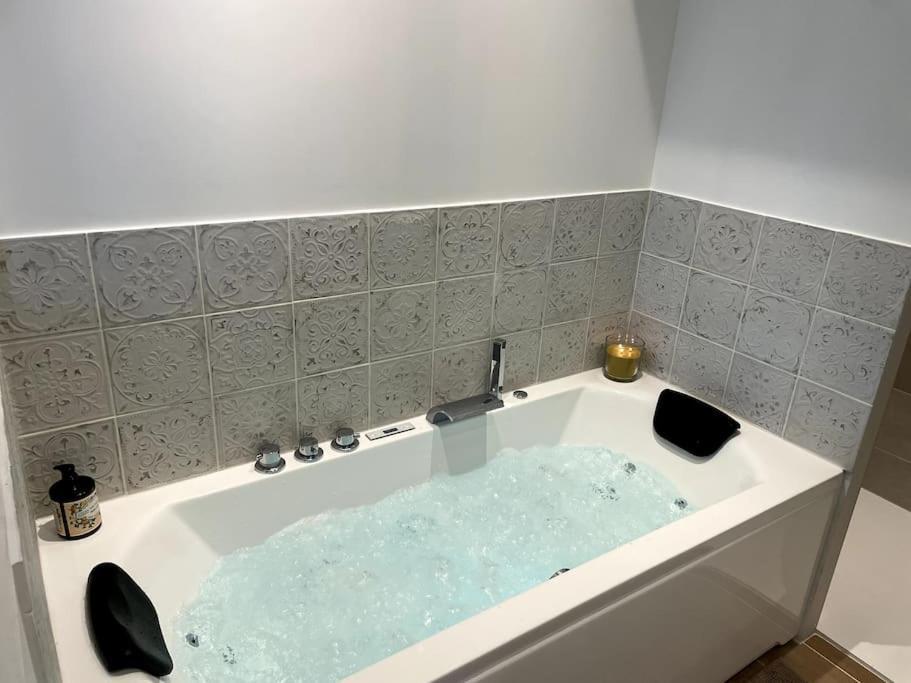 Appartamento Bleu Supreme Balneo Vierzon Esterno foto